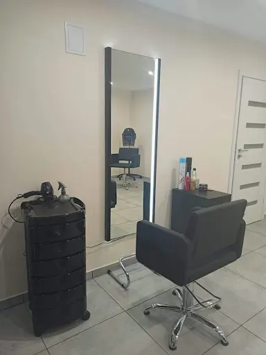 Salon Fryzjersko-Kosmetyczny "DANUSIA"